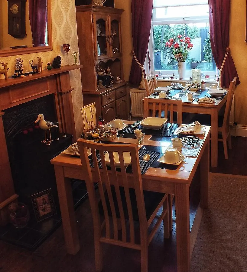 Heathfield Bed And Breakfast Whitby 4*,